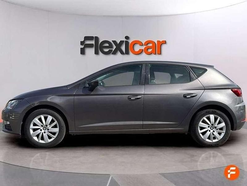 Usado Seat Leon ST Reference 110 CV (80 kW) 2017 Gris Familiar