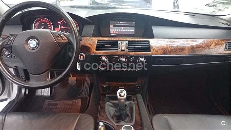Usado BMW 520 177 CV (130 kW) 2009 Gris / plata Berlina
