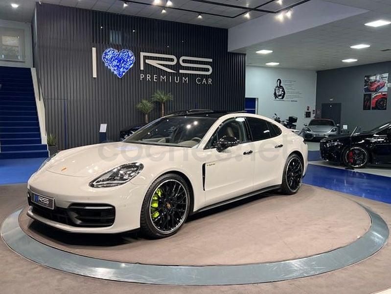 Usado Porsche Panamera 4S 560 CV (411 kW) 2023 Gris / plata Berlina