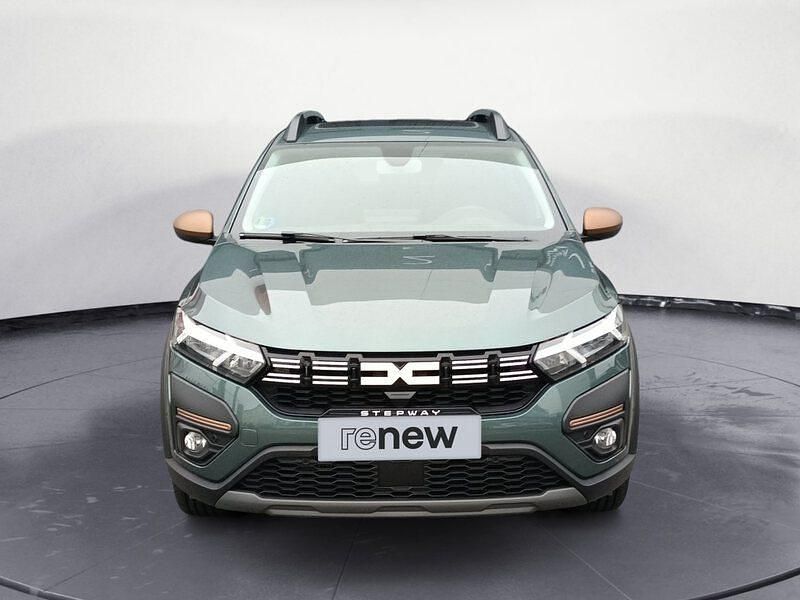 Usado Dacia Sandero Extreme 100 CV (73 kW) 2025 Verde Berlina