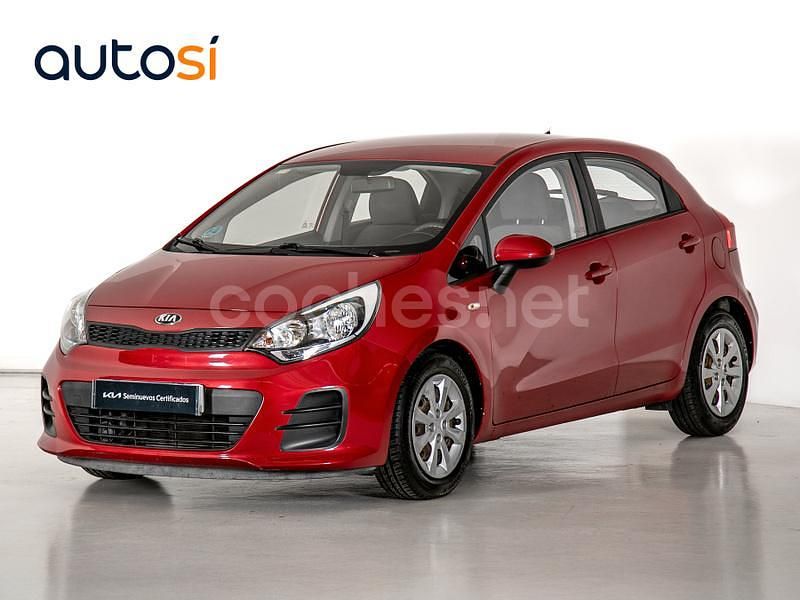 Rojo Usado 2016 Kia Rio Berlina | 9490 € (Precio justo) - Imagen 1/4