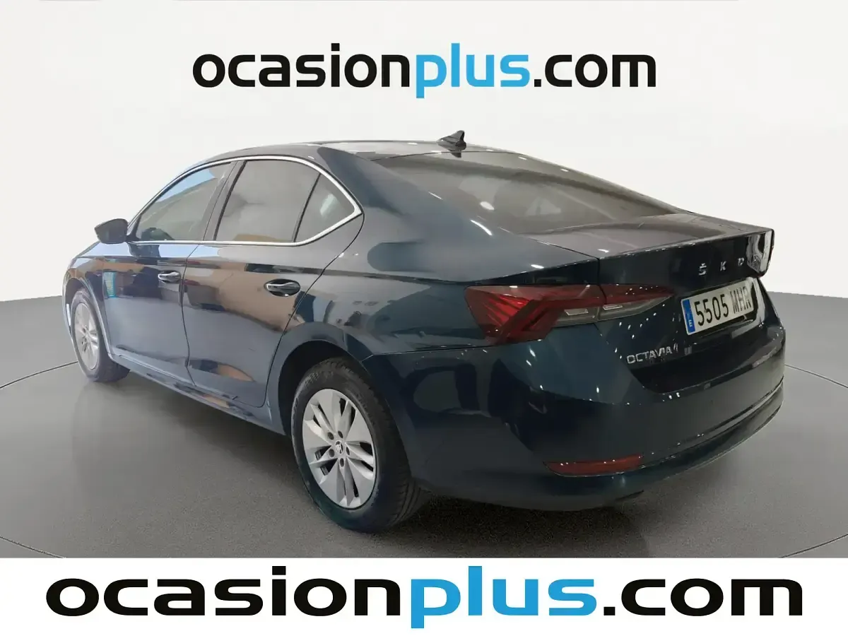 Usado Skoda Octavia Ambition 115 CV (84 kW) 2023 Azul Berlina
