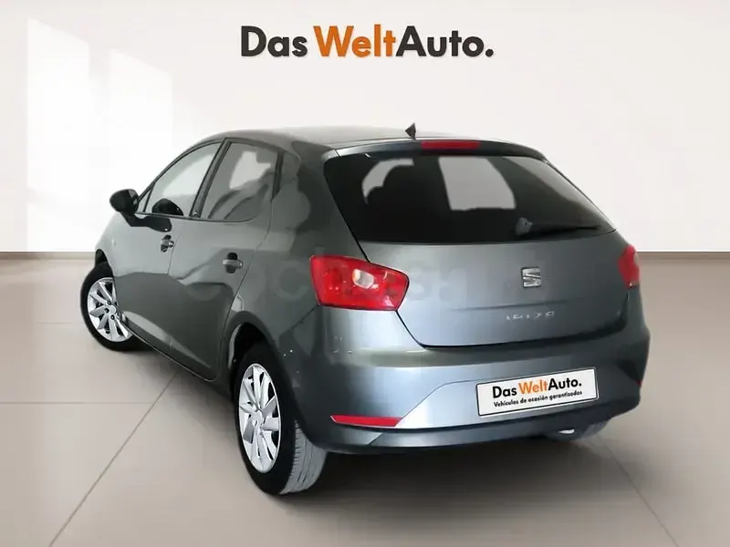 Usado Seat Ibiza CONNECT 75 CV (55 kW) 2017 Gris / plata Berlina