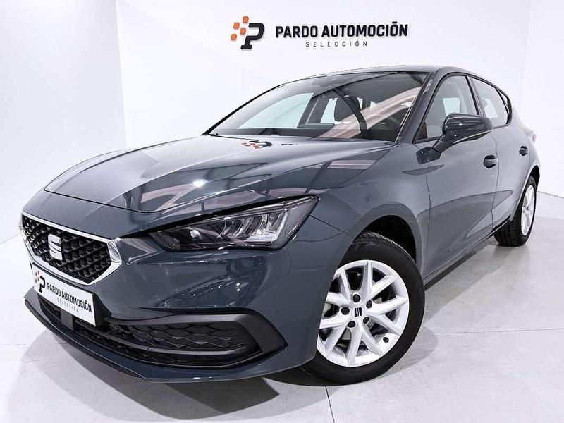 Usado Seat Leon Style 116 CV (85 kW) 2024 Gris Utilitario