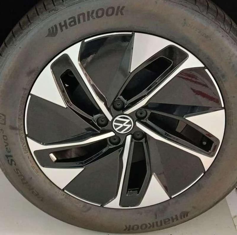 Usado VW ID.4 Pro 127 kW (174 CV) 2025 Azul SUV