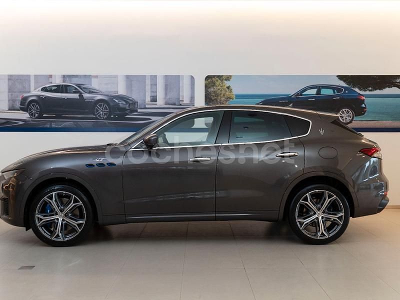 Usado Maserati Levante GT 330 CV (242 kW) 2023 Gris / plata SUV