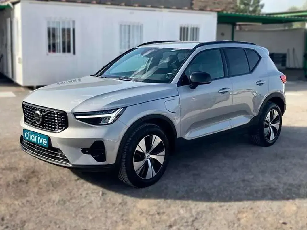 Usado Volvo XC40 Ultimate 179 HP (131 kW) 2023 Cinzento SUV