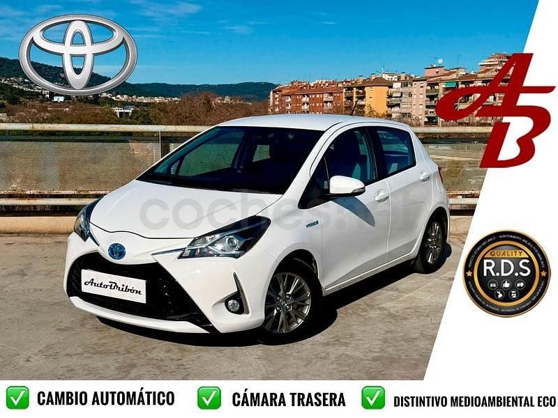 Blanco Usado 2019 Toyota Yaris Hybrid Advance Berlina | 16.990 € (Precio justo) - Imagen 1/4
