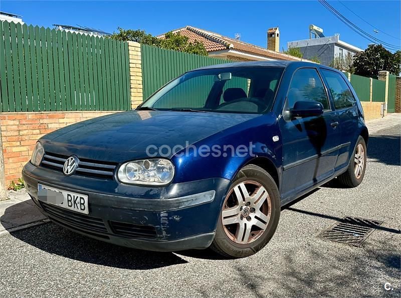 Usado VW Golf IV Conceptline 90 CV (66 kW) 2001 Azul Berlina