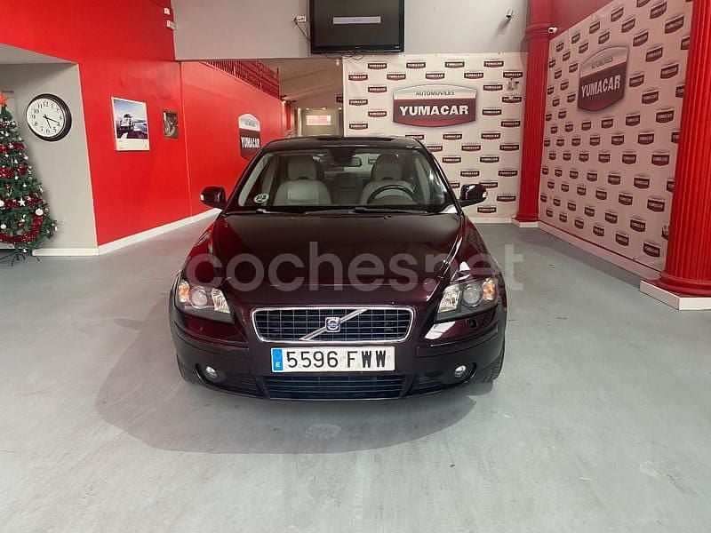 Granate Usado 2007 Volvo S40 Summum Berlina | 3990 € (Buen precio) - Imagen 1/4
