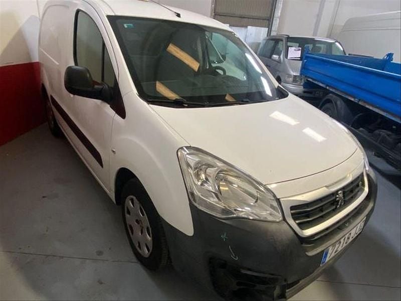 Usado Peugeot Partner 75 CV (55 kW) 2015 Blanco Monovolumen