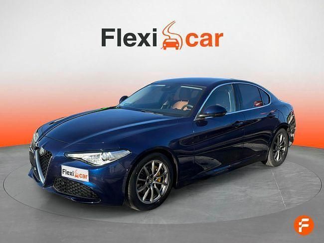 Usado Alfa Romeo Giulia 150 CV (110 kW) 2018 Azul Berlina