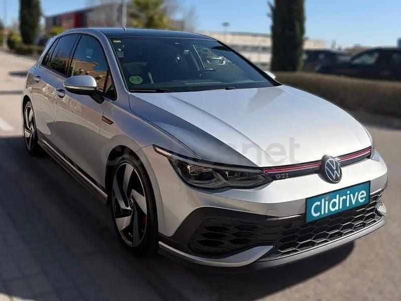 Usado VW Golf VIII GTI Clubsport 301 CV (221 kW) 2022 Gris / plata Berlina
