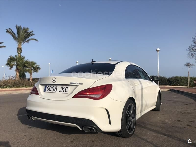 Usado Mercedes CLA200 AMG line 136 CV (100 kW) 2016 Blanco Berlina