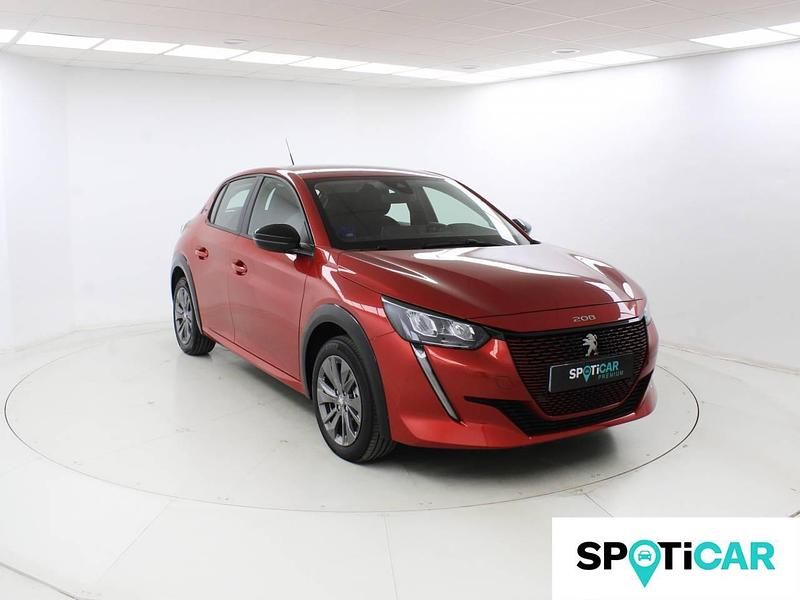 Usado Peugeot e-208 Active 100 kW (136 CV) 2023 Rojo Utilitario