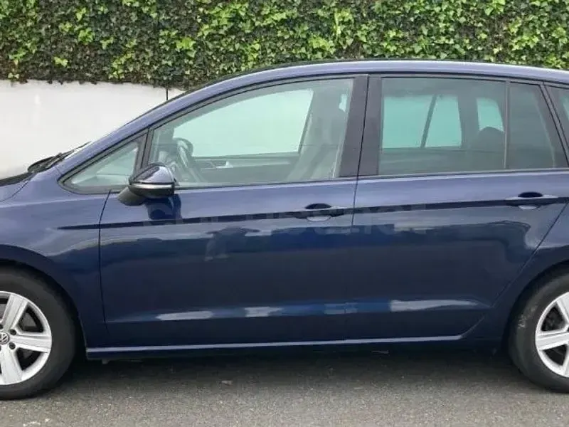 Usado VW Golf Sportsvan Advance 110 CV (80 kW) 2016 Azul Monovolumen