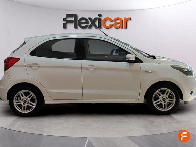 Usado Ford Ka Ultimate 85 CV (62 kW) 2018 Blanco Utilitario