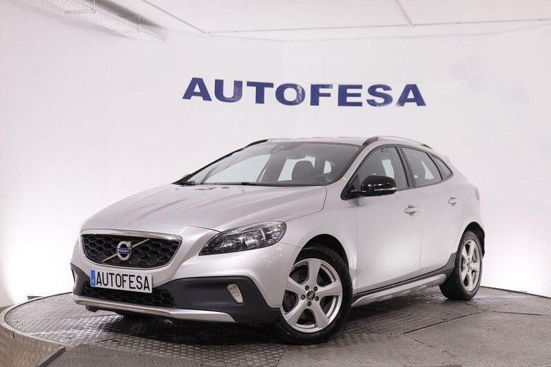 Usado Volvo V40 Summum 150 CV (110 kW) 2014 Plata Utilitario