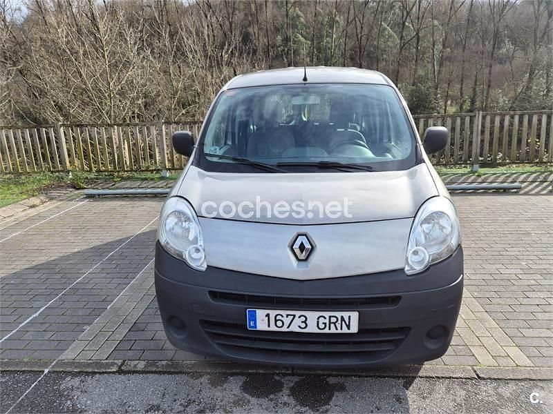 Usado Renault Kangoo Expression 105 CV (77 kW) 2009 Gris / plata Familiar