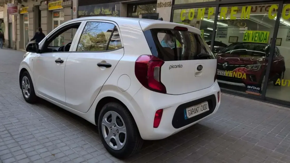 Usado Kia Picanto Plus 67 CV (49 kW) 2018 Blanco Utilitario