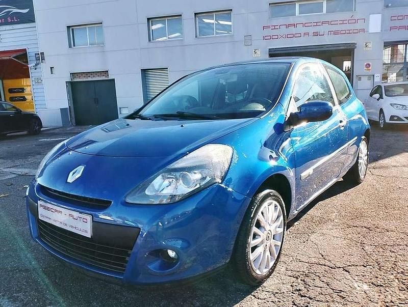 Usado Renault Clio II 101 CV (74 kW) 2009 Azul Utilitario