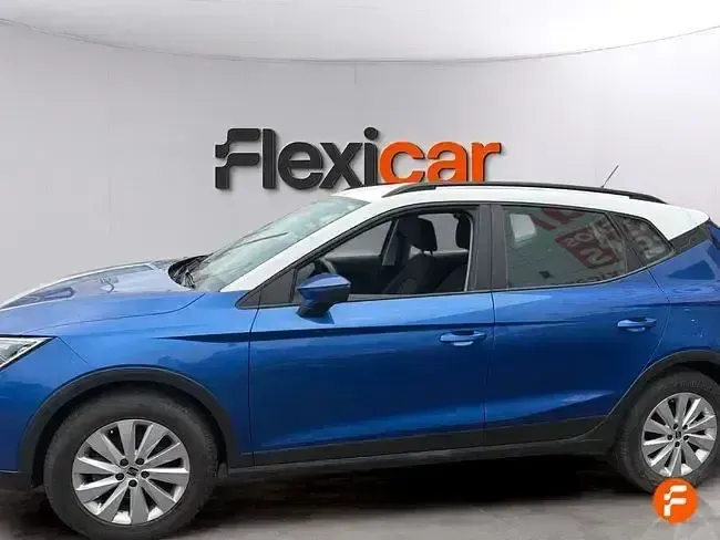 Usado Seat Arona Style 110 CV (80 kW) 2023 Azul SUV