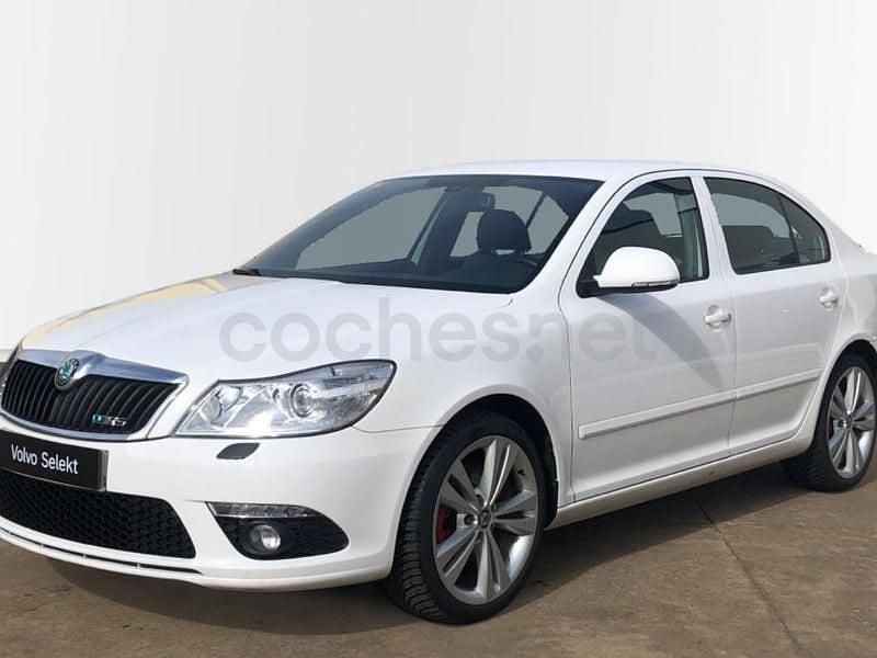 Usado Skoda Octavia RS 170 CV (125 kW) 2012 Blanco Berlina