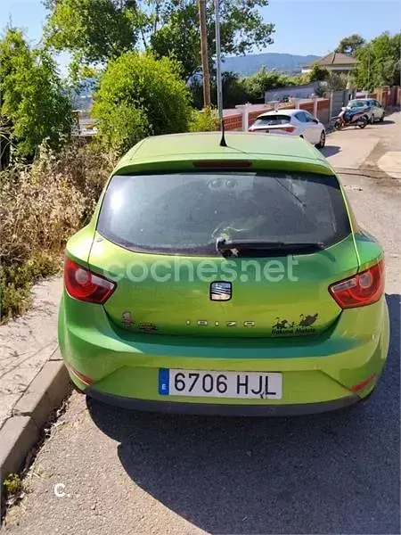 Usado Seat Ibiza SC Style 105 CV (77 kW) 2012 Verde Utilitario