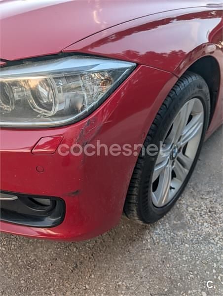 Usado BMW 320 Sport Line 184 CV (135 kW) 2012 Rojo Berlina