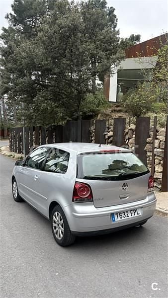 Usado VW Polo Edition 80 CV (58 kW) 2007 Gris / plata Utilitario
