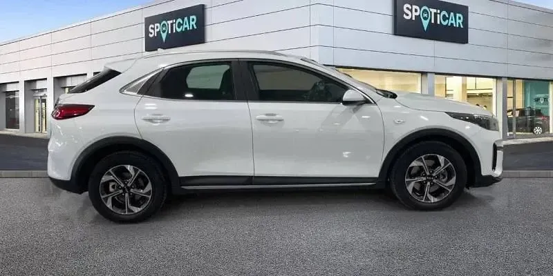 Usado Kia XCeed 120 CV (88 kW) 2023 Blanco SUV