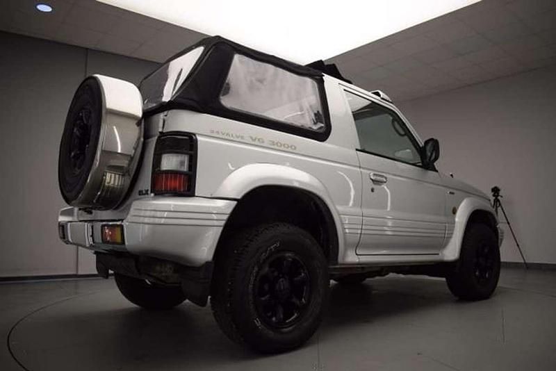 Usado Mitsubishi Montero 203 CV (149 kW) 1999 Plateado SUV