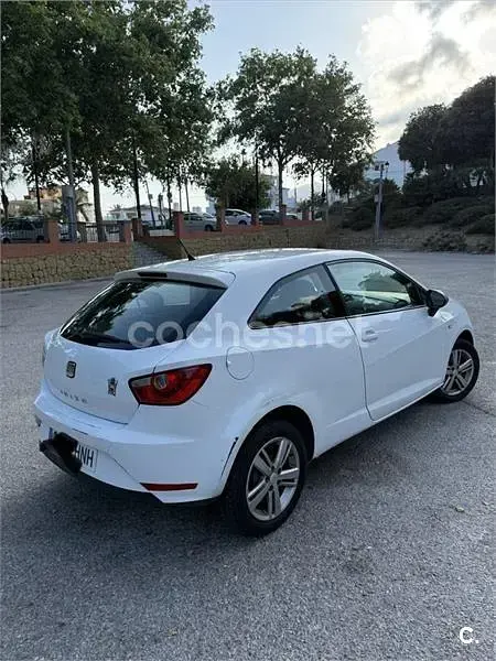 Usado Seat Ibiza SC Reference 75 CV (55 kW) 2012 Blanco Utilitario