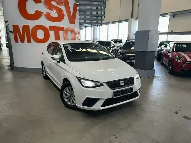 Usado Seat Ibiza Style 110 CV (80 kW) 2022 Blanco Utilitario