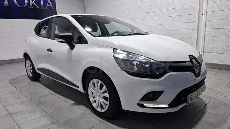 Usado Renault Clio IV Business 76 CV (55 kW) 2019 Blanco Berlina