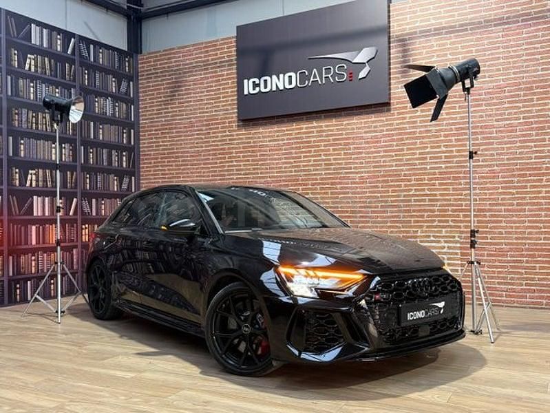 Usado Audi RS3 400 CV (294 kW) 2022 Negro Berlina