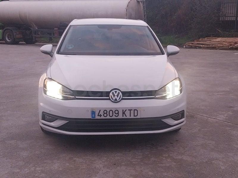 Usado VW Golf VII 115 CV (84 kW) 2019 Blanco Berlina