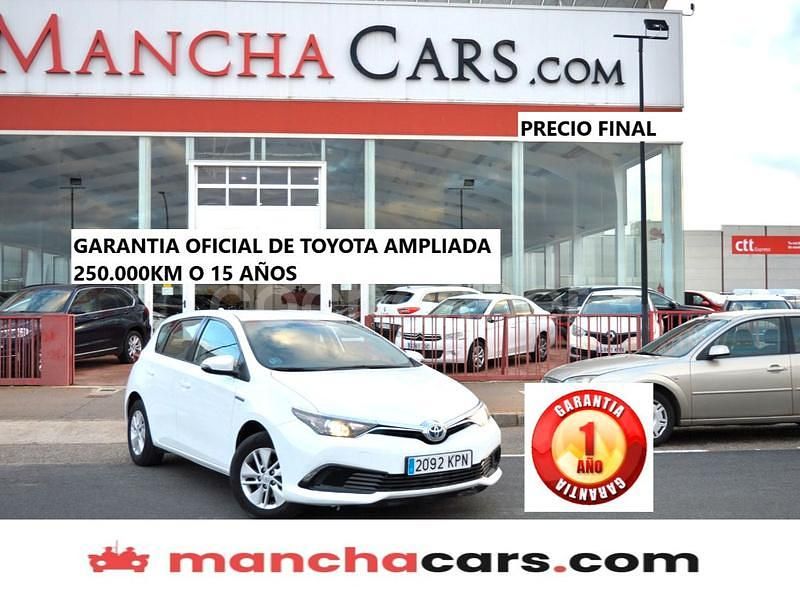Usado Toyota Auris Hybrid Business Edition 136 CV (100 kW) 2018 Blanco Berlina