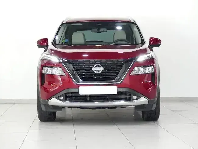 Usado Nissan X-Trail Tekna 213 CV (156 kW) 2023 Rojo SUV