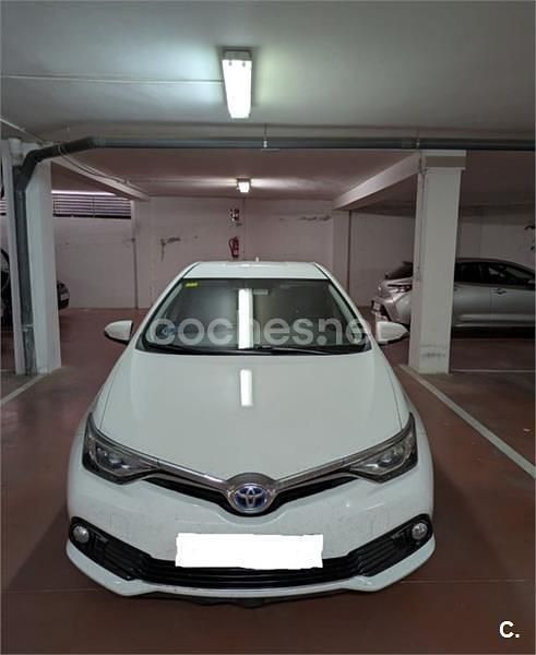 Blanco Usado 2015 Toyota Auris Hybrid Active Familiar | 5500 € - Imagen 1/3
