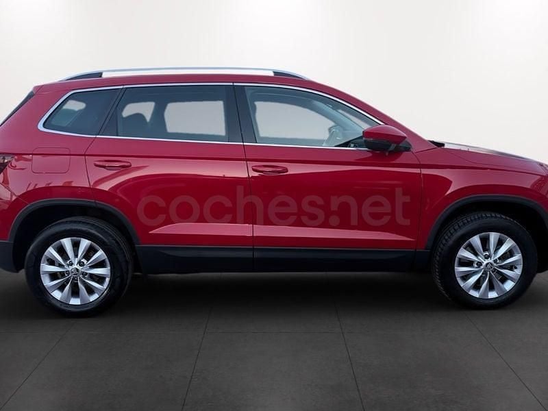 Usado Skoda Karoq Ambition 150 CV (110 kW) 2022 Rojo SUV