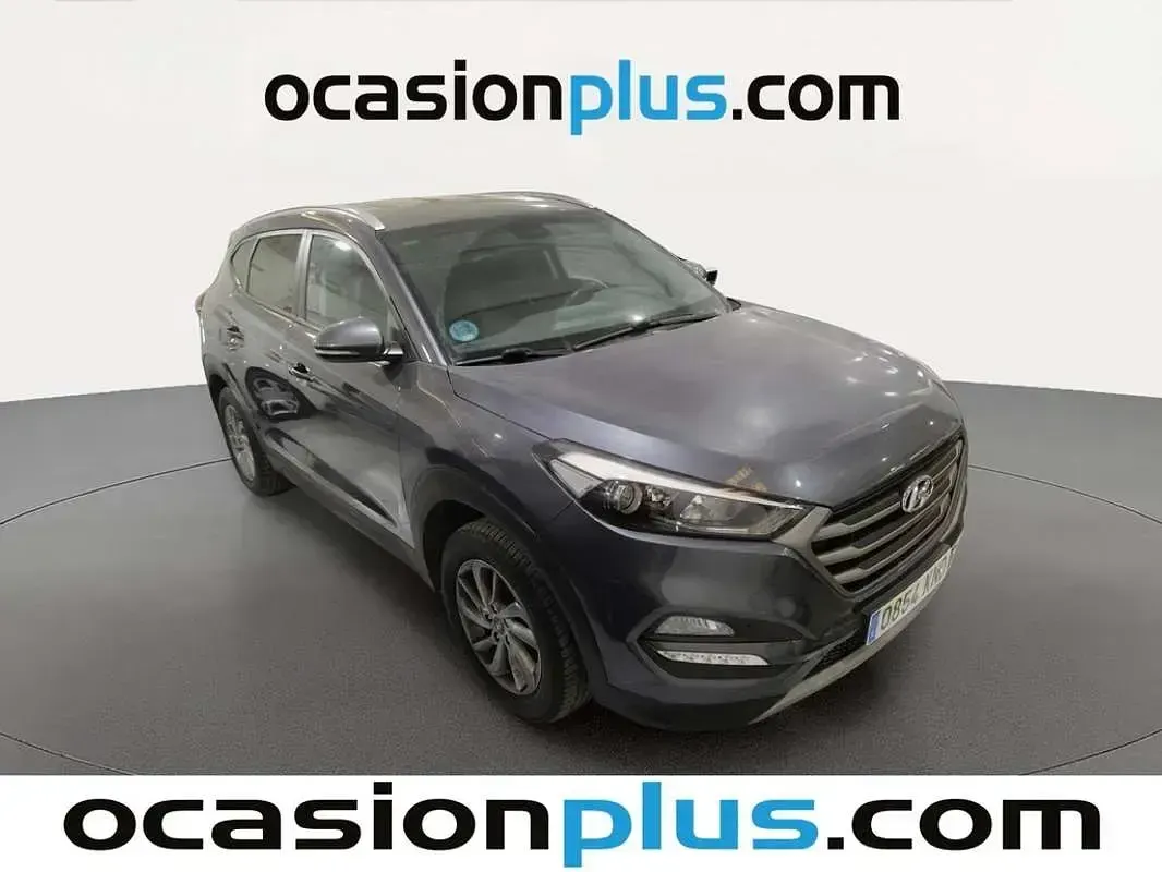 Usado Hyundai Tucson 114 CV (83 kW) 2018 Gris SUV