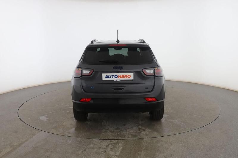 Usado Jeep Compass 241 CV (177 kW) 2023 Gris SUV
