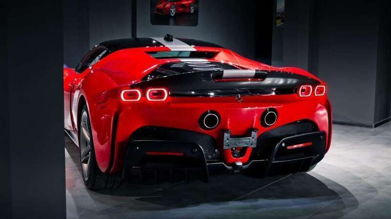 Usado Ferrari SF90 734 kW (999 CV) 2024 Rojo Coupe
