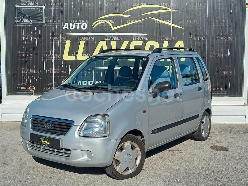 Gris / plata Usado 2002 Suzuki Wagon R+ GL Familiar | 2990 € - Imagen 1/4