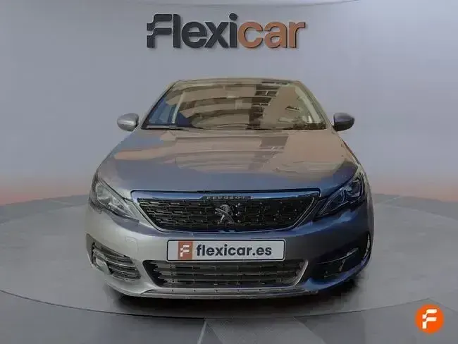 Usado Peugeot 308 Style 130 HP (95 kW) 2020 Cinzento Sedan