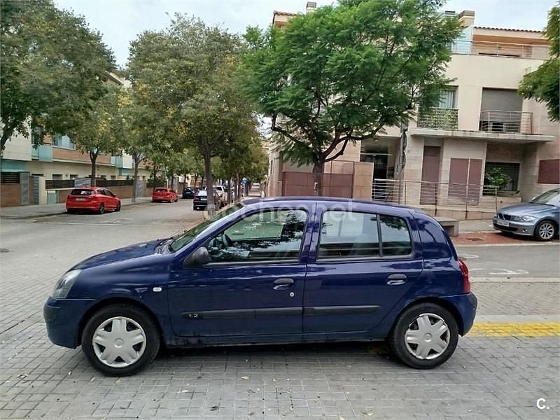 Azul Usado 2003 Renault Clio II Expression Berlina | 1800 € (Buen precio) - Imagen 1/4