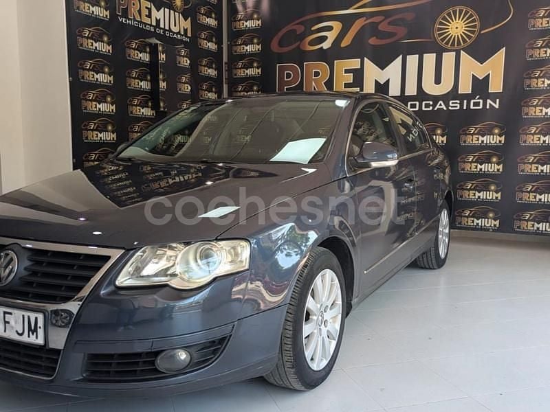 Gris / plata Usado 2006 VW Passat Advance Berlina | 5999 € (Precio justo) - Imagen 1/4