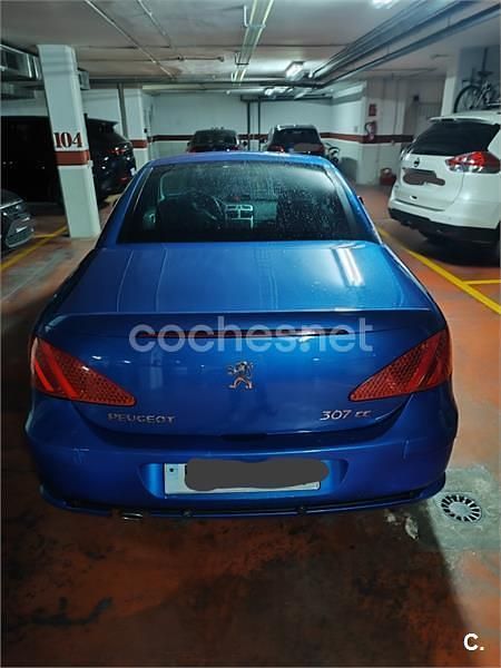 Usado Peugeot 307 CC 110 CV (80 kW) 2005 Azul Descapotable