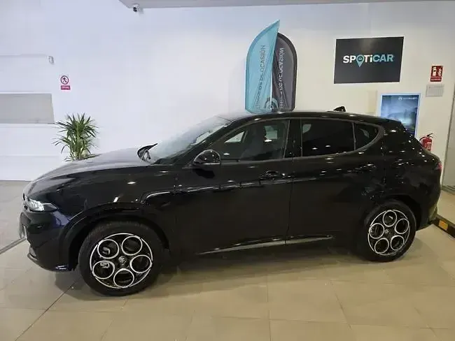 Usado Alfa Romeo Tonale Sprint 280 CV (205 kW) 2024 Negro SUV